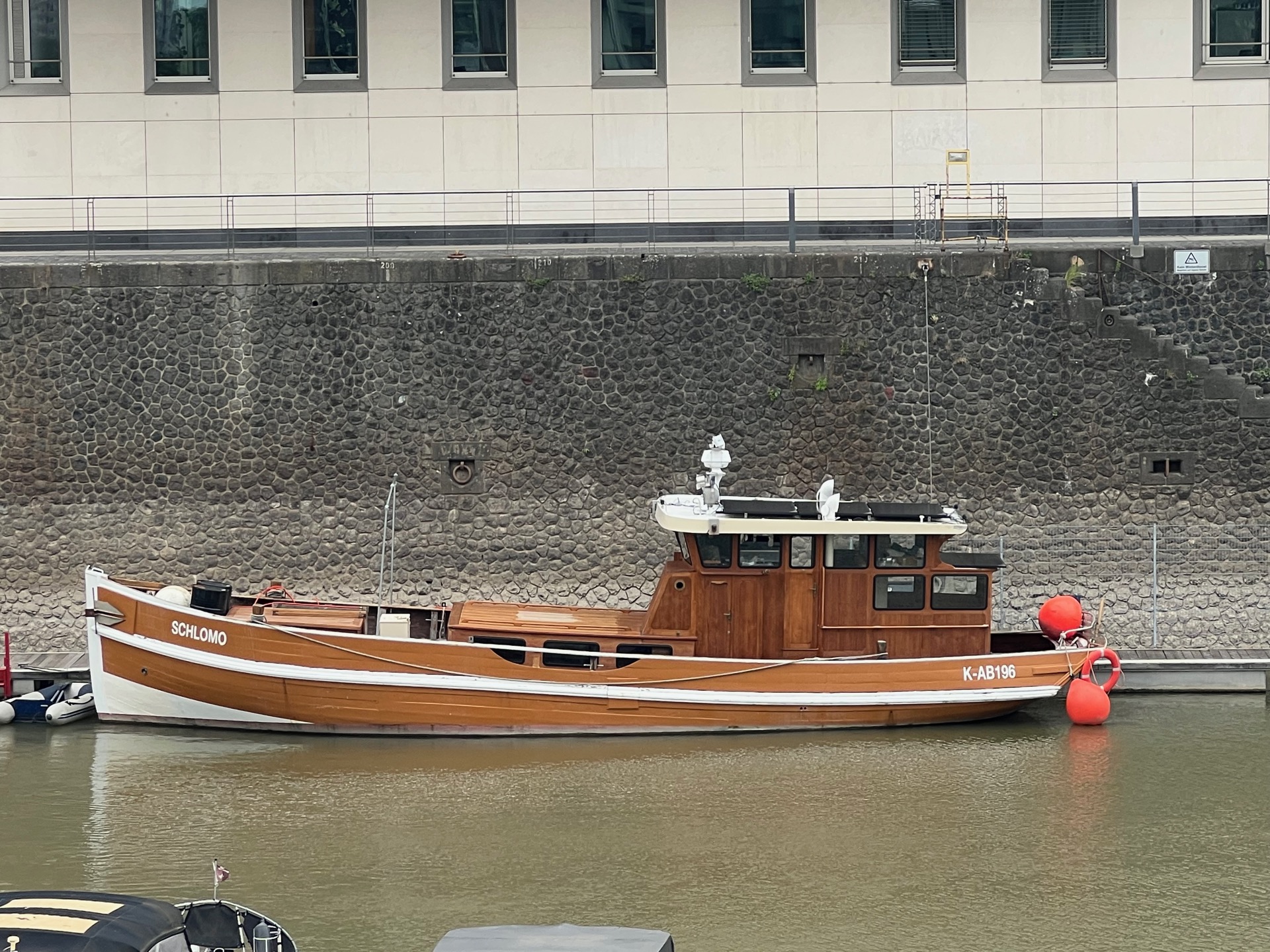 Restoration at Bültjer — Burma teak deck and Foresti & Suardi fittings